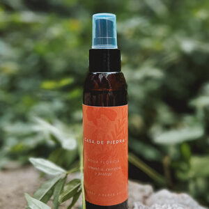 Agua florida . Casa de Piedra