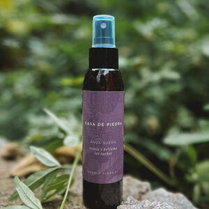 Agua sueña. Casa de Piedra